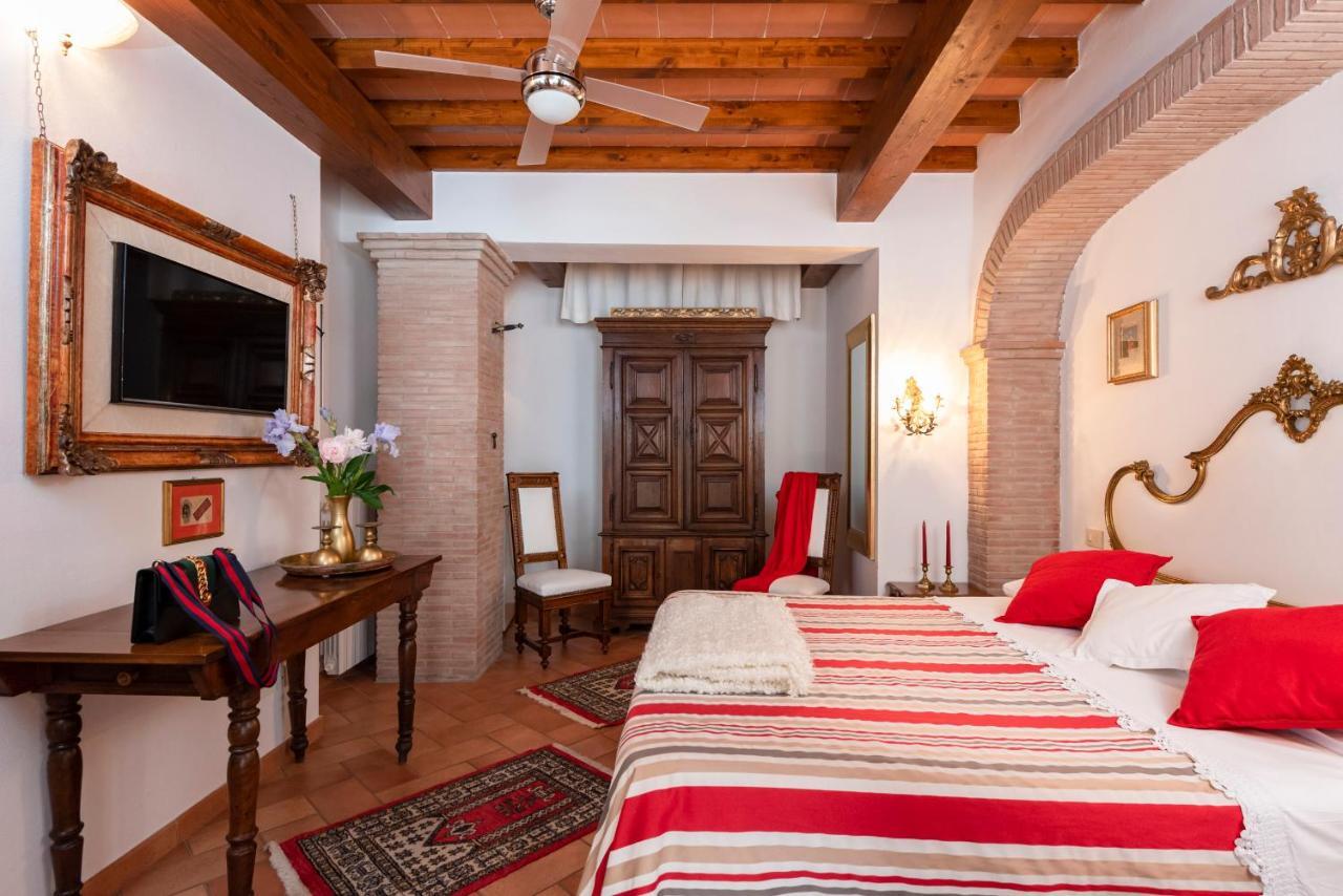 Agriturismo La Rombaia Кастільйоне-делла-Пеская Екстер'єр фото